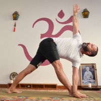 Claudio Cedolin Ganapati -  Parivritta Trikonasana