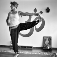 Caterina Metisin -  Hasta Padangustasana