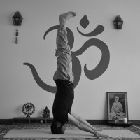 Claudio Cedolin -  Niralamba Sirsasana